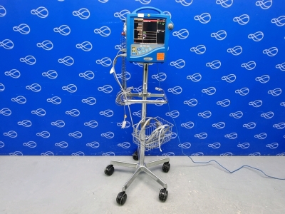 GE Dinamap Pro 1000 Patient Monitor on Rollstand