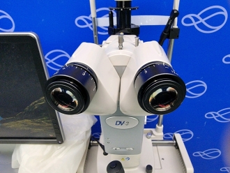 Topcon SL-D7 Slit Lamp on Table - 3