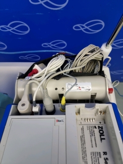 Zoll R-Series Plus Defibrillator on Metro Flexline Crash Trolley - 3