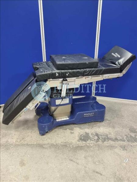 Maquet Alphamaxx Operating Table with Split Leg Positioner Attachments