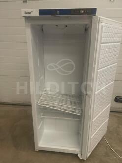 LEC PE907 Upright Refrigerator - 2