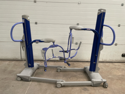 2 x Arjo Maxi-Move Patient Hoists