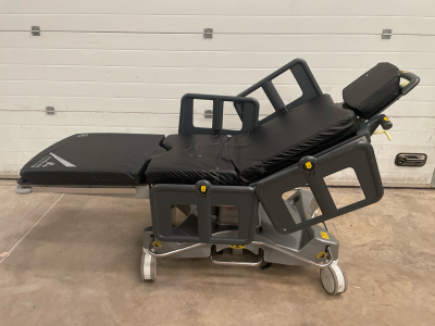 Anetic Aid QA4 Hydraulic Patient Trolley