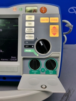 Zoll R Series Plus Defibrillator with Pacing - 2