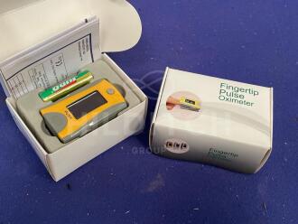 150 x BLT M70 Fingertip Pulse Oximeters