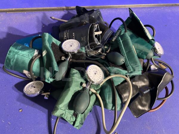 12 x Aneroid Sphygmomanometers with Cuffs