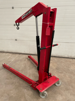 Clarke Strong-Arm Hydraulic Crane - 2