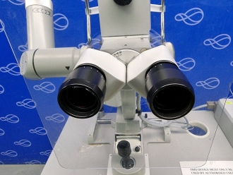 Zeiss Visulas YAG II Plus Slit Lamp on Table - 3