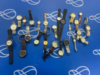 Quantity of Analogue Watches