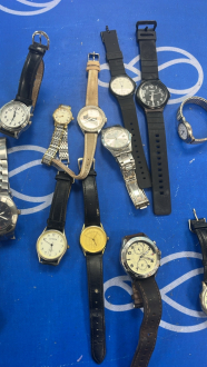 Quantity of Analogue Watches - 3