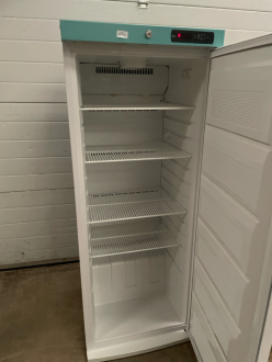 LEC PSR273UK Upright Refrigerator - 2