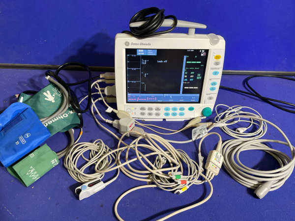 GE F-FM-01 Patient Monitor