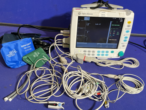 GE F-FM-01 Patient Monitor