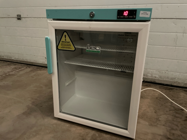 LEC PG207C Counter Top Refrigerator