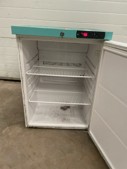 LEC PSR151UK Under Counter Refrigerator - 2