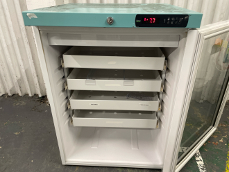 LEC PGR151UK-ABDP Under Counter Refrigerator - 2