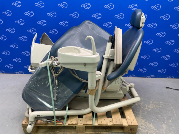 Midmark 153592-006 Dental Chair