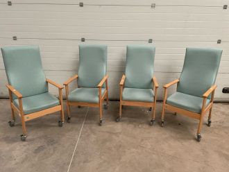 4 x Waiting Room Wheeled Chairs