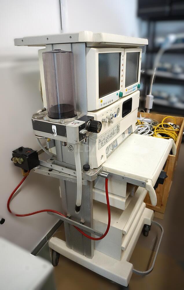 Datex Ohmeda ADU Anesthetic Machine