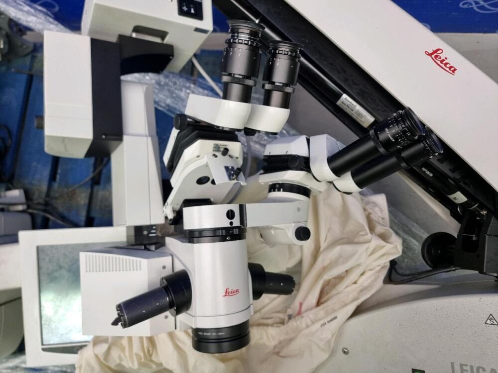 Leica M844 C40 Ceiling Mounted Operating Microscope with Twin Dr Mach ...