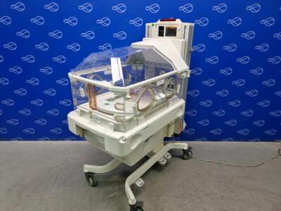GE Giraffe Omnibed Incubator