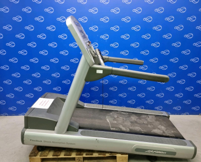 Life Fitness 95Ti Treadmill