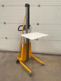 E150A Electric Elevator / Stacker (150 kg capacity) - 6