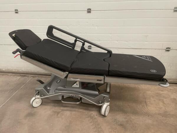 Anetic Aid QA4 Hydraulic Patient Trolley