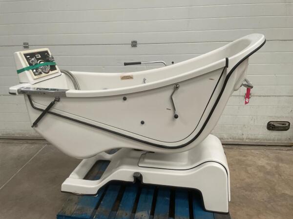 Parker Console Bath