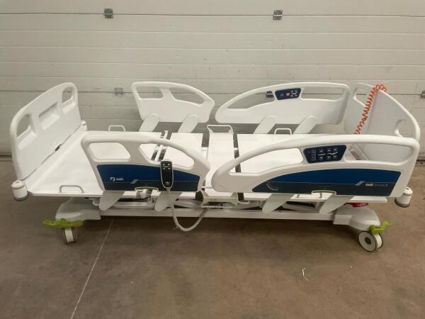 Umano Medical Ook Snow FL36 Electric Patient Bed