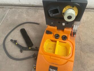 Taski Swingo 350 Floor Cleaner - 3
