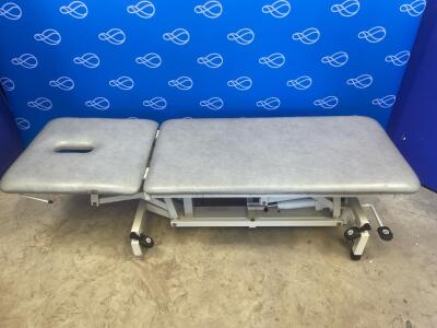 Huntleigh Akron 2-Section Hydraulic Couch