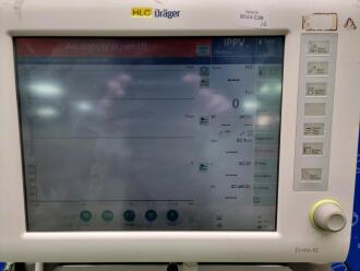Draeger Evita XL Ventilator on Trolley - 4