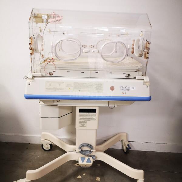 Draeger Isolette C2000 Incubator