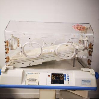 Draeger Isolette C2000 Incubator - 8