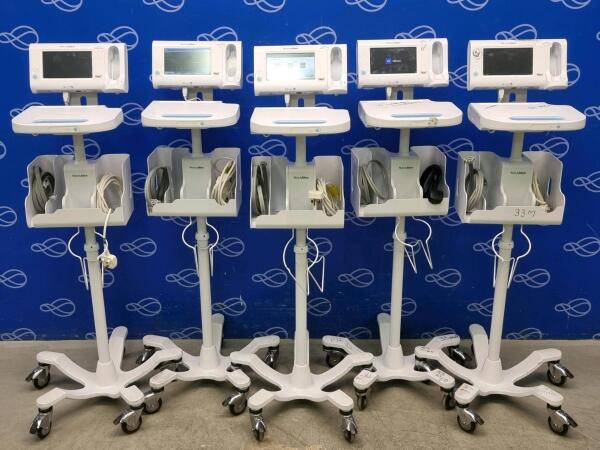 5 x Welch Allyn 75ME Connex Monitor and Welch Allyn 7000-APM Accessory Power Management Unit on Rollstand