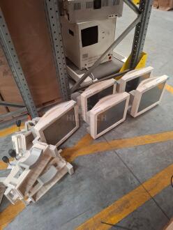 5 x Philips MP70 Patient Monitors with Module Racks