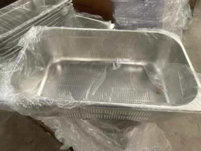 10 x Vogue SS Perforated 1/1 Gastronorm Tray 20 Ltr. 150 mm Depth