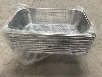 10 x Vogue SS Perforated 1/1 Gastronorm Tray 20 Ltr. 150 mm Depth - 2