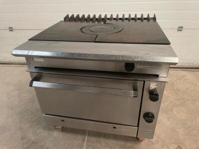 Falcon Chieftain G1006XST Natural Gas Oven with Single Bullseye Hob on Castors