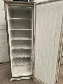Blizzard L400SS Blue Line Freeze SS Upright Freezer - 3