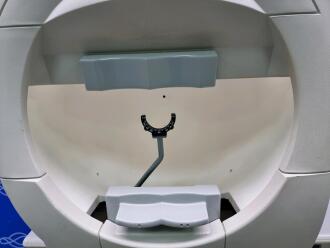 Zeiss 740i Humphrey Field Analyser on Motorised Table - 2
