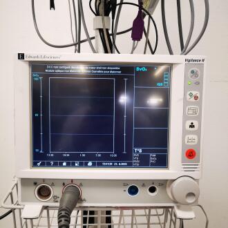 Edwards Lifesciences Vigilance II Hemodynamic Monitor - 9