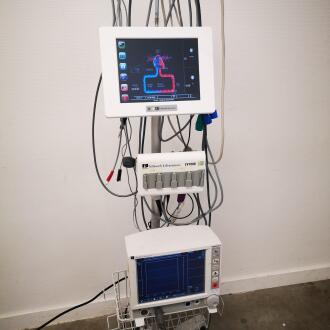 Edwards Lifesciences Vigilance II Hemodynamic Monitor - 12