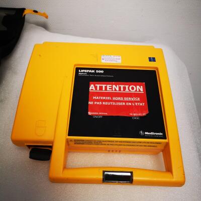 2x Medtronic Lifepak 500 Defibrillators