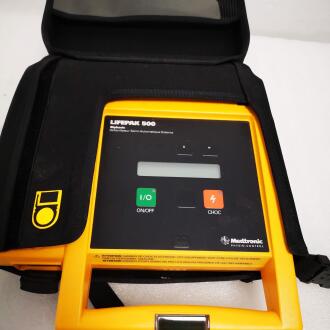 2x Medtronic Lifepak 500 Defibrillators - 5