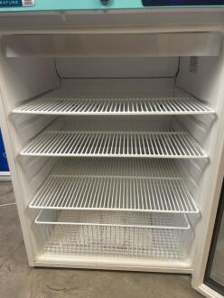 LEC LM PGRC151UK Under Counter Refrigerator - 2