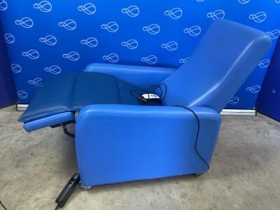 Ocura Electric Armchair