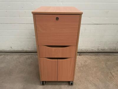 6 x Unbranded Bedside Cabinets (as new)