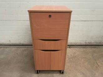 6 x Unbranded Bedside Cabinets (as new)